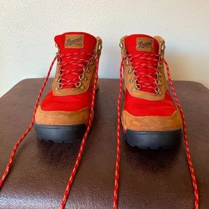 Danner Jag Winter Boot - 10.5; Carbon Red